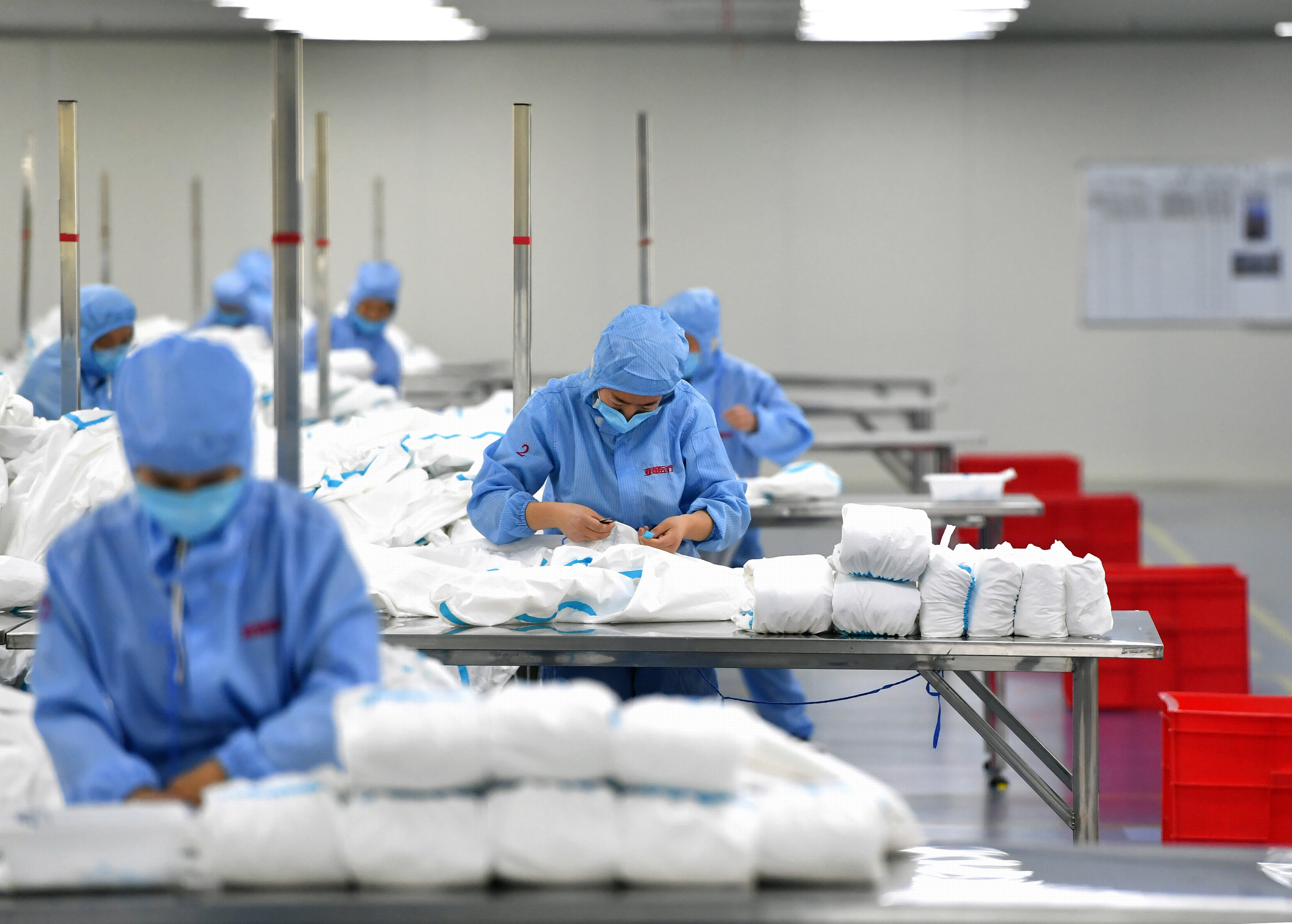 口罩，防護(hù)面罩等防護(hù)物資出口運(yùn)輸