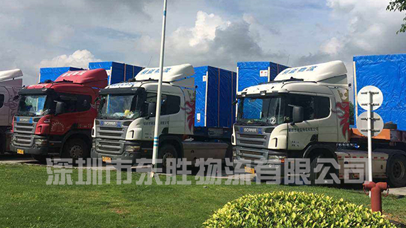 談談該如何在物流運輸中降低企業(yè)運輸成本，東勝物流中港拖車運輸車隊
