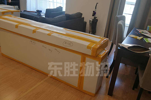 佛山到香港貨運(yùn)專(zhuān)線(xiàn)；承接各類(lèi)家具商品材料運(yùn)輸?shù)较愀郯咐龍D
