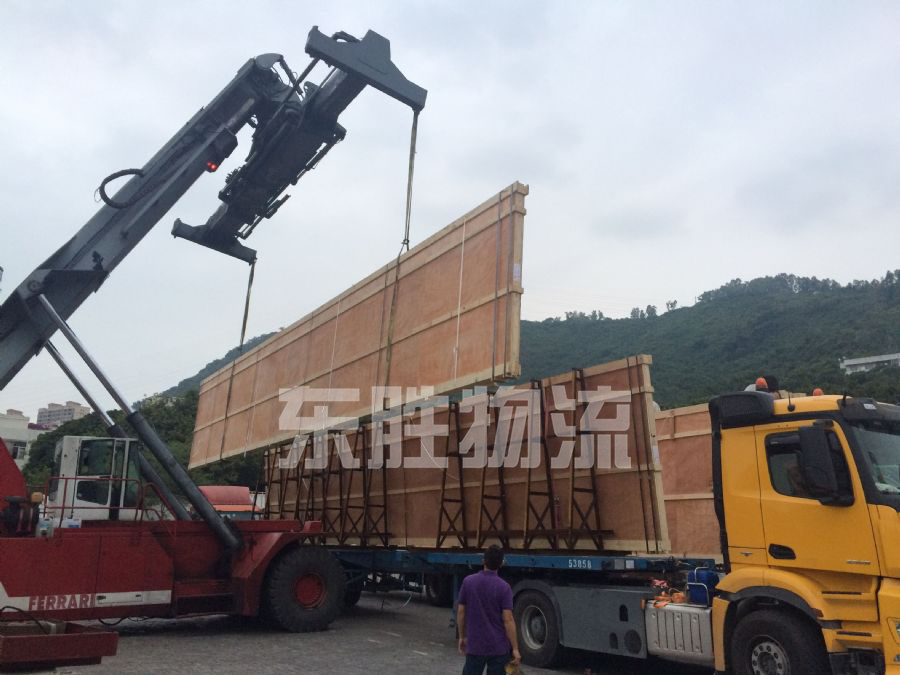 國內(nèi)到澳門吊機(jī)車物流，吊機(jī)車運(yùn)輸案例--東勝物流